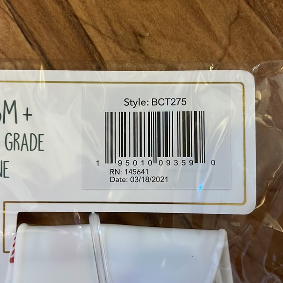 Christmas 2 Pack Silicone Bibs - Picture 7 of 7